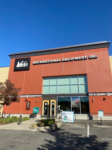 Camping Store «REI», reviews and photos, 240 Andover Park W, Tukwila, WA 98188, USA