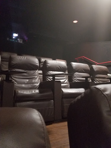 Movie Theater «Villagio Cinemas», reviews and photos, 11778 N Dale Mabry Hwy, Tampa, FL 33618, USA