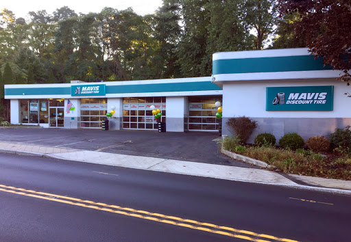 Tire Shop «Mavis Discount Tire», reviews and photos, 27 Morristown Rd, Bernardsville, NJ 07924, USA