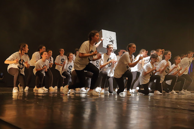Open Dance School - Centro Social e Cultural da Meadela - Escola de dança