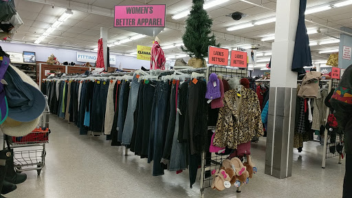 Thrift Store «Village Discount Outlet», reviews and photos, 2930 State Rd, Cuyahoga Falls, OH 44223, USA