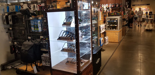 Camping Store «REI», reviews and photos, 1590 Leucadia Blvd, Encinitas, CA 92024, USA