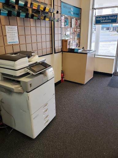 Shipping and Mailing Service «The UPS Store», reviews and photos, 579 Raritan Rd b, Roselle, NJ 07203, USA