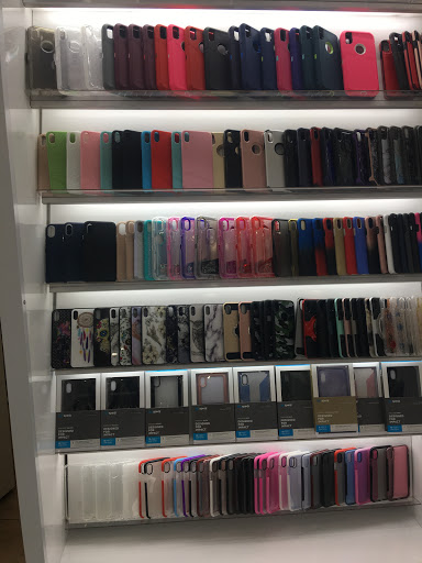 Phone Repair Service «The Fix - Mobile Phone & Computer Repair», reviews and photos, 17057 N Outer 40 Rd, Chesterfield, MO 63005, USA