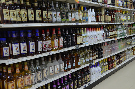 Liquor Store «B & L Liquor Store», reviews and photos, 1369 Main St, Houlton, WI 54082, USA