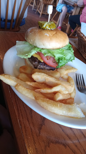 American Restaurant «Cracker Barrel Old Country Store», reviews and photos, 1005 Candleview Lane, Crawfordsville, IN 47933, USA