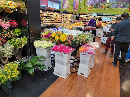 Grocery Store «Seasons Supermarket», reviews and photos, 711 Cedar Bridge Ave, Lakewood, NJ 08701, USA