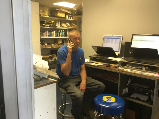 Auto Repair Shop «Jim Roberts Auto Repair», reviews and photos, 1412 Mark Allen Ln, Murfreesboro, TN 37129, USA