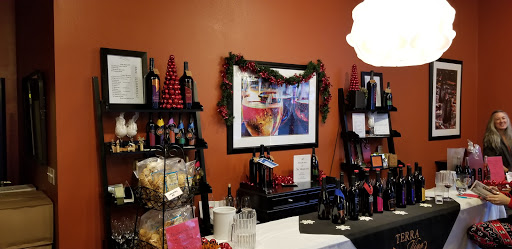 Wine Bar «Terra Vina Wines Tasting Room», reviews and photos, 585 NE 3rd St, McMinnville, OR 97128, USA