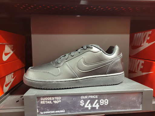 Shoe Store «Shoe Palace», reviews and photos, 8155 Camino Arroyo #13, Gilroy, CA 95020, USA