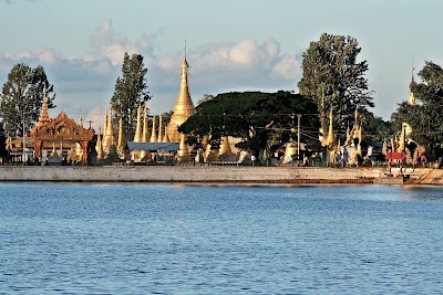 Photos of ကန်ထောင့်ကျောင်း
