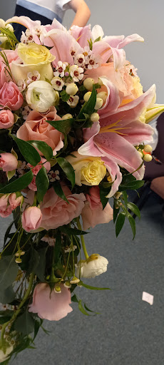 Florist «Glendale Flowers and Gifts», reviews and photos, 7145 N 58th Dr, Glendale, AZ 85301, USA