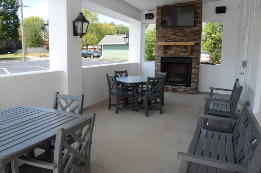 Funeral Home «Moore-Cortner Funeral Home», reviews and photos, 300 1st Ave NW, Winchester, TN 37398, USA