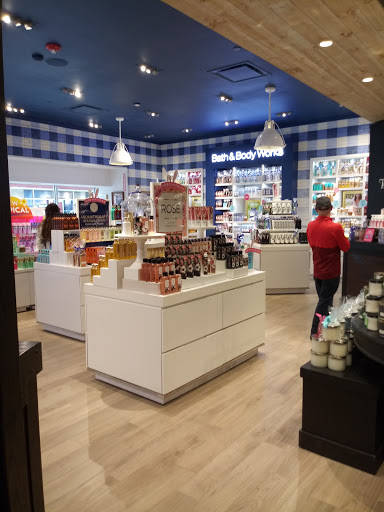 Outlet Mall «Tanger Outlet Columbus», reviews and photos, 400 South Wilson Road, Sunbury, OH 43074, USA