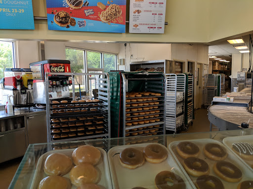 Bakery «Krispy Kreme Doughnuts», reviews and photos, 2600 S Cooper St, Arlington, TX 76015, USA
