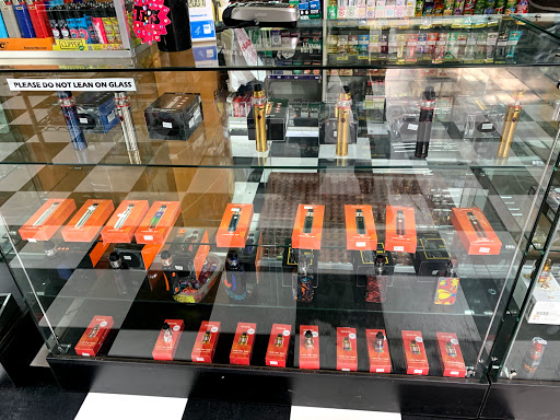 Tobacco Shop «HN Smoke Shop», reviews and photos, 4215 N 19th Ave, Phoenix, AZ 85015, USA