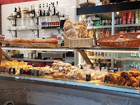 Vitrine du Restaurant Boulangerie Victoire à Millau - n°13