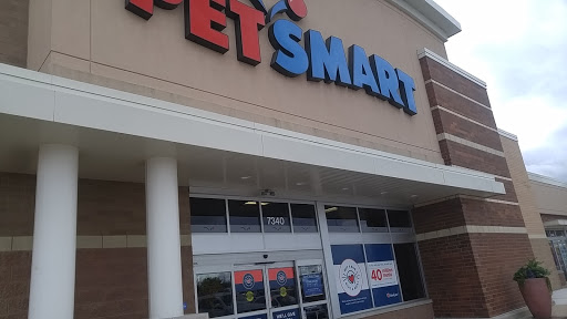 Pet Supply Store «PetSmart», reviews and photos, 7340 W 191st St, Tinley Park, IL 60487, USA