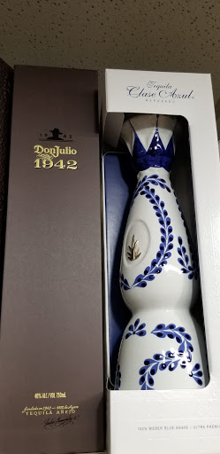 Liquor Store «DISCOUNT MARKET LIQUOR», reviews and photos, 106 N Sunrise Ave, Roseville, CA 95661, USA