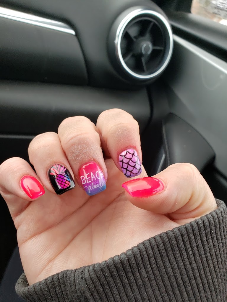 Michelle Nails 48895