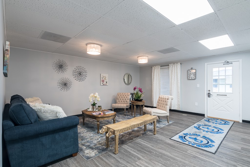 Central Park Salon Suites 52804