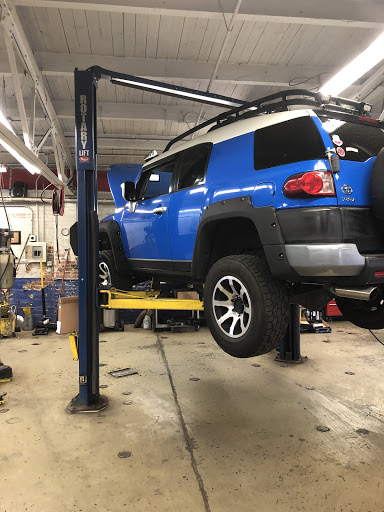 Auto Repair Shop «Hotchkiss Auto Repair», reviews and photos, 6918 E Colfax Ave, Denver, CO 80220, USA