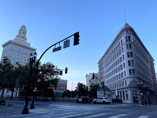 Wine Bar «Downtown Wine Merchants», reviews and photos, 102 Frank H Ogawa Plaza, Oakland, CA 94612, USA