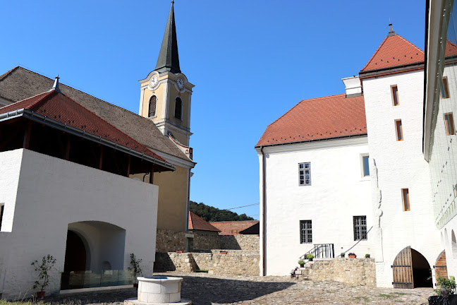 Értékelések erről a helyről: Szászvári várkastély, Szászvár - Múzeum
