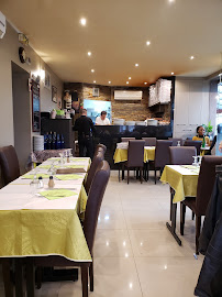 Atmosphère du Restaurant italien Pizzeria Pasqualina à Ivry-sur-Seine - n°4