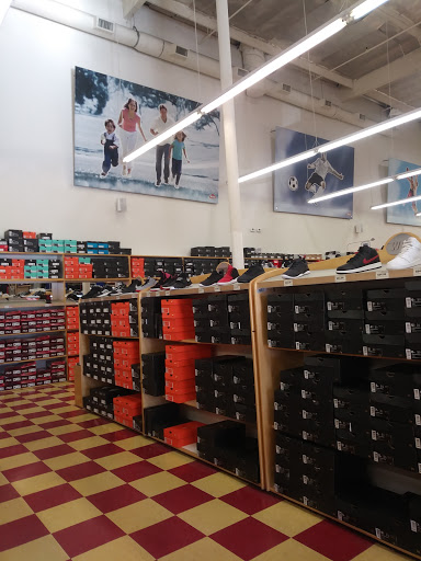Shoe Store «WSS», reviews and photos, 20310 S Wilmington Ave, Compton, CA 90220, USA