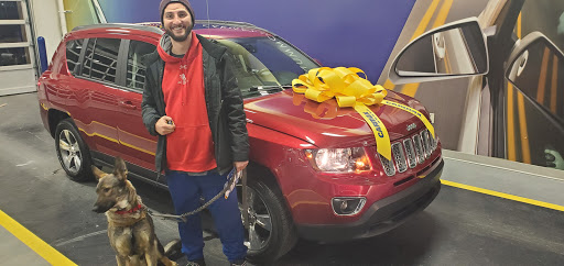 Used Car Dealer «CarMax», reviews and photos, 4431 28th St SE, Kentwood, MI 49512, USA