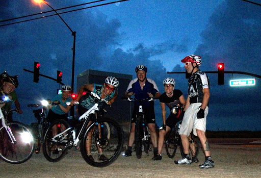 Bicycle Store «M & M Cyclery», reviews and photos, 734 Butterfield Rd, Mundelein, IL 60060, USA