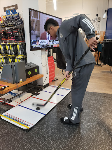 Hockey Supply Store «Total Hockey», reviews and photos, 21031 Tripleseven Rd Suite 100, Sterling, VA 20165, USA