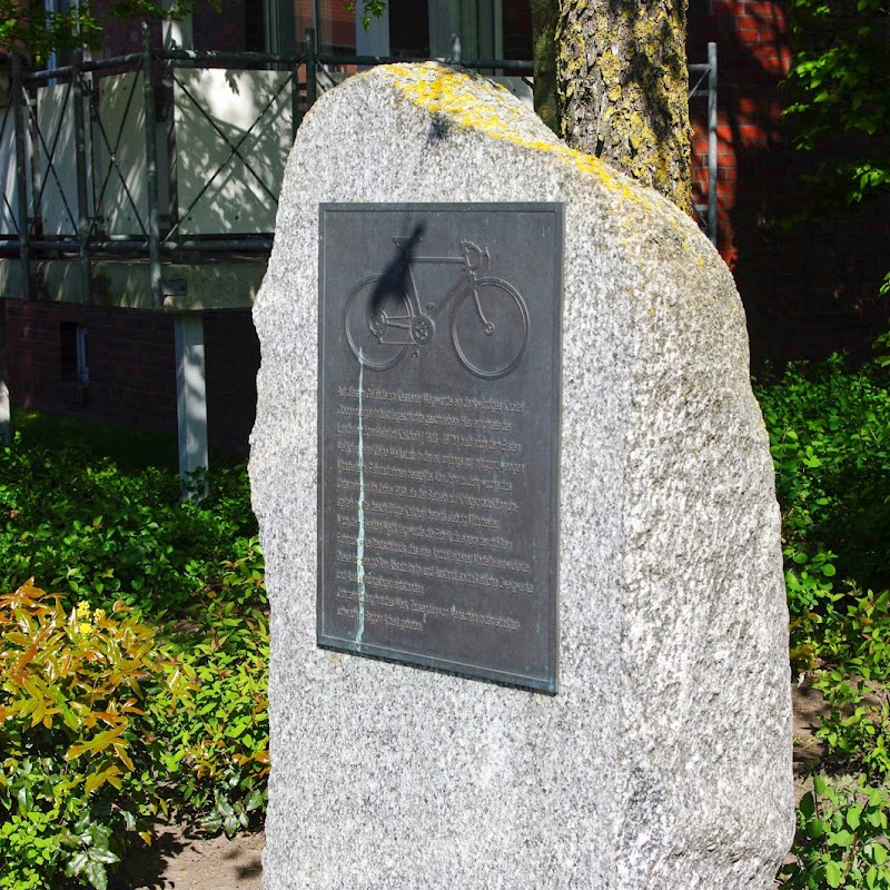 Gedenkstein für das Kalkhoff-Werk das früher hier stand