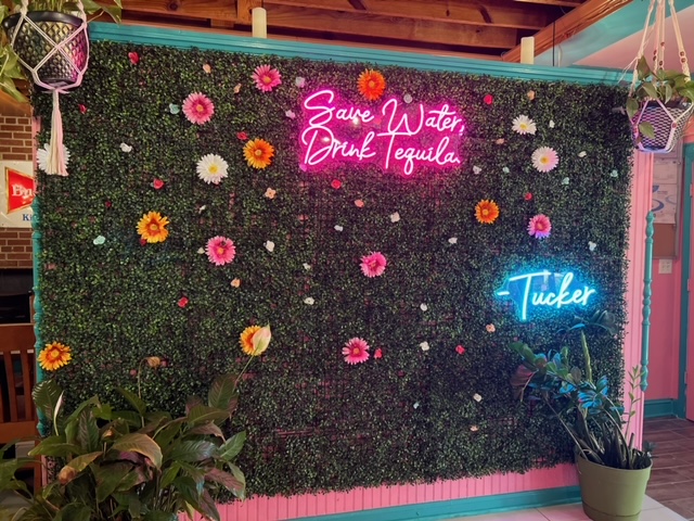 Las Colinas Mexican Grill 30084