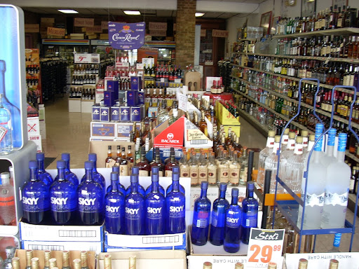 Liquor Store «Radnor Wines and Spirits», reviews and photos, 4685 Trousdale Dr # C, Nashville, TN 37204, USA