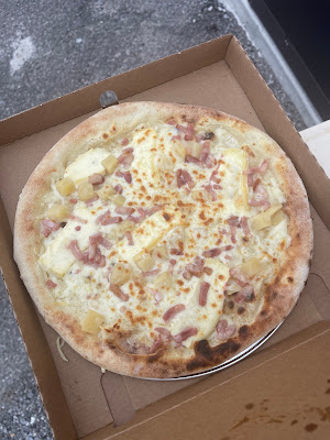 Just Queen - Distributeur de pizzas à Saint-Hilaire-de-Brethmas