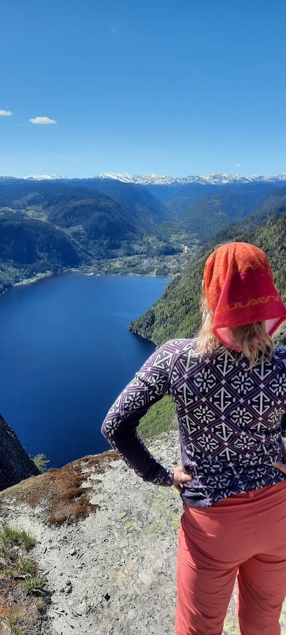 Lårdalsstigen parkering øst