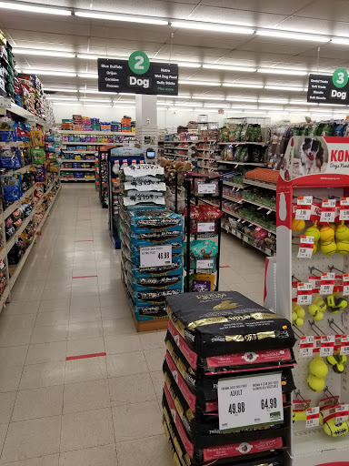 Pet Supply Store «Pet Supplies Plus», reviews and photos, 2480 Albany Ave, West Hartford, CT 06117, USA