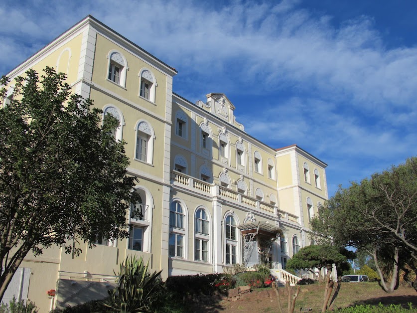 Maison Familiale de Vacances de la Société Nationale des Chemins de Fer à Saint-Raphaël (Var 83)
