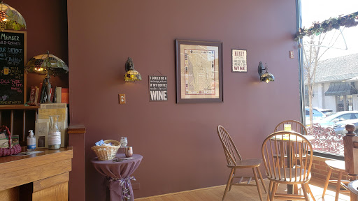 Wine Store «Tasting deVine», reviews and photos, 127 W Front St, Wheaton, IL 60187, USA