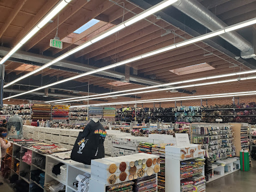 Fabric Store «Mood Fabrics», reviews and photos, 645 South La Brea Ave, Los Angeles, CA 90036, USA