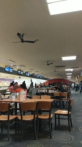 Bowling Alley «AMF Pikesville Lanes», reviews and photos, 1723 Reisterstown Rd, Pikesville, MD 21208, USA