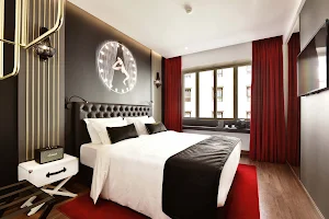 Maxime Hotel image