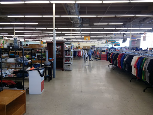 Thrift Store «Thrift Town», reviews and photos, 410 El Camino Ave, Sacramento, CA 95815, USA