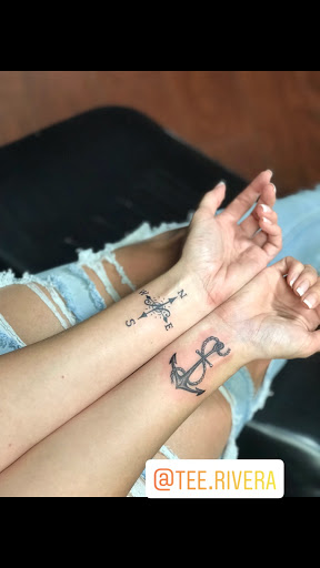 Explore mother daughter flower tattoo ideas, creative tattoo ideas in Fort Lauderdale, available at Magik 5 Tattoo