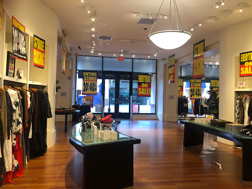 Clothing Store «Banana Republic», reviews and photos, 11905 Democracy Dr, Reston, VA 20190, USA