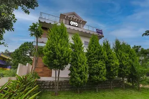 OYO Flagship K V R Residency image