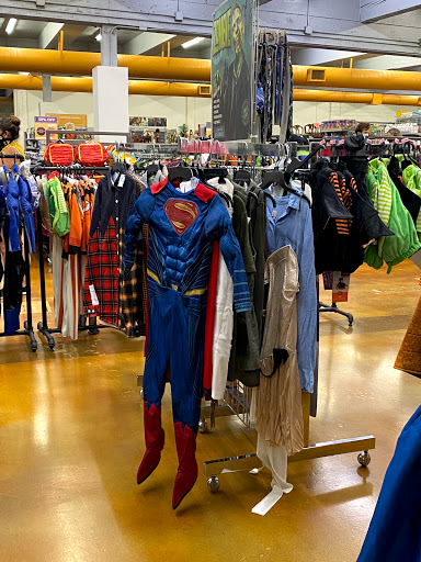 Thrift Store «Goodwill Store», reviews and photos, 23740 El Toro Rd e, Lake Forest, CA 92630, USA