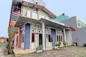 OYO 91698 Hotel Ciwangi image